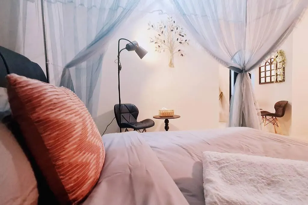 New! Romantic Cozy Suite W Bathtub Near Midvalley Johor Bahru Malaysia