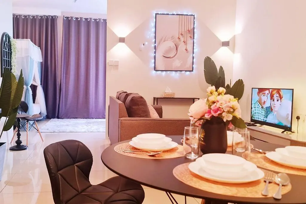 New! Romantic Cozy Suite W Bathtub Near Midvalley Johor Bahru