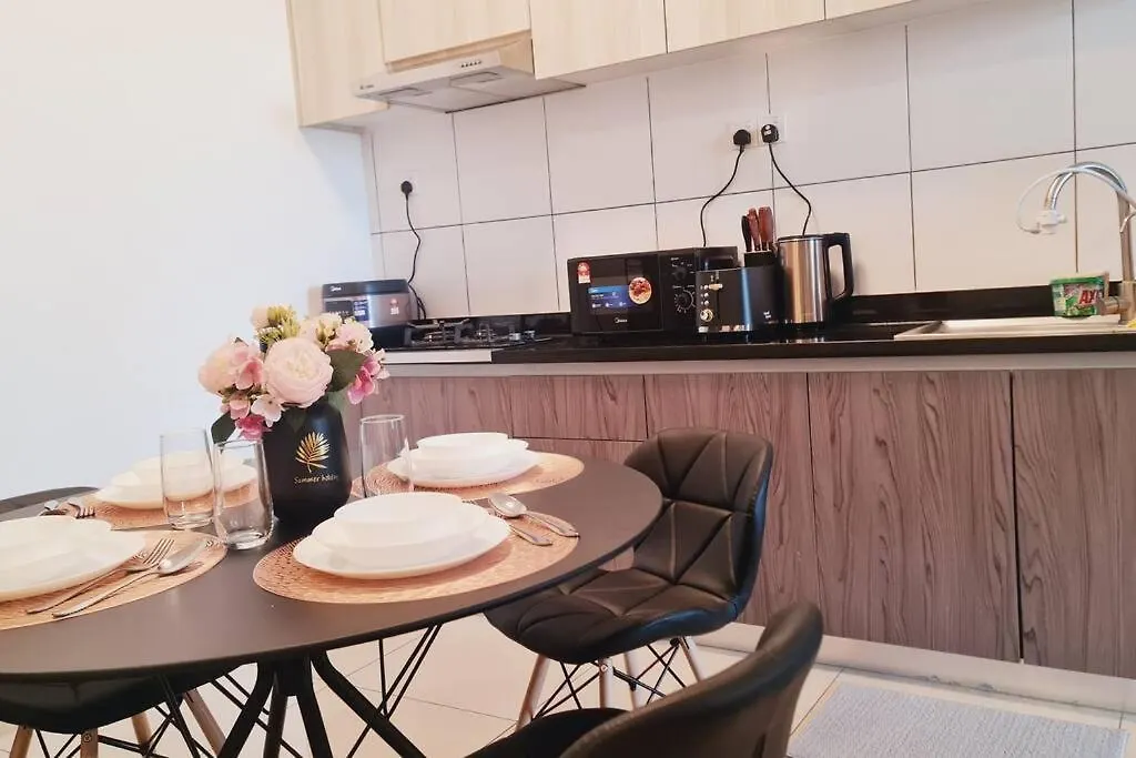 New! Romantic Cozy Suite W Bathtub Near Midvalley Johor Bahru 0*,